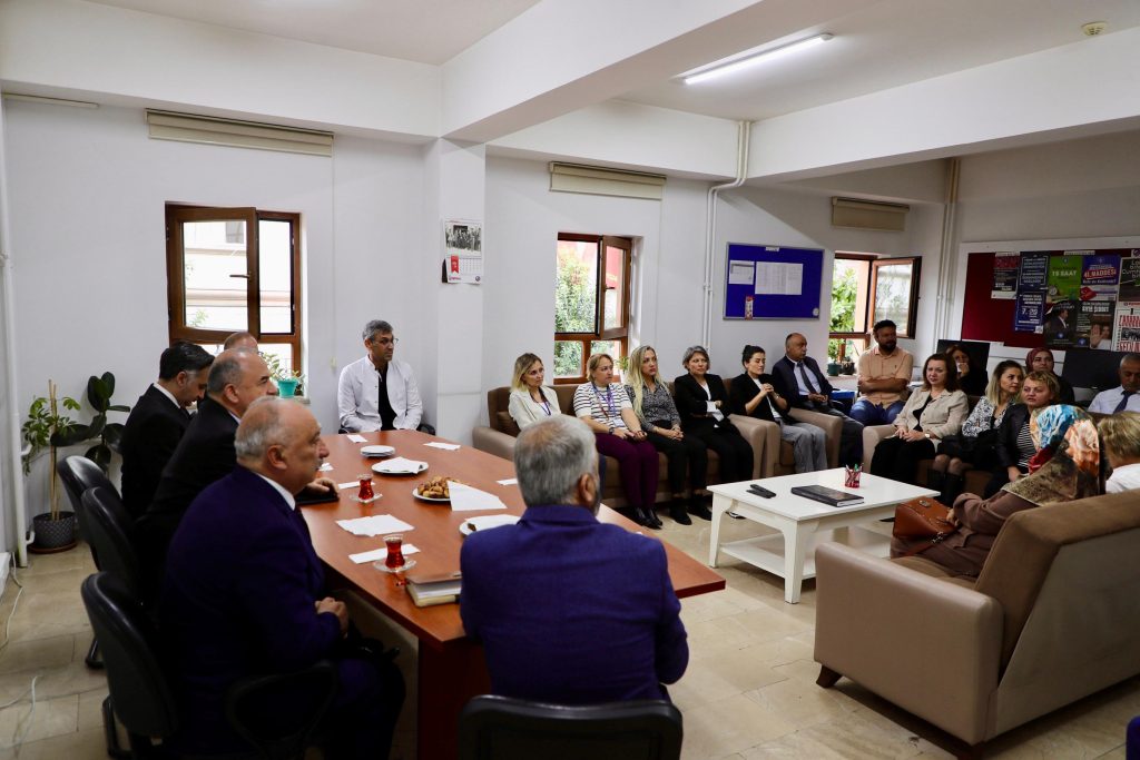Vali Erol, Güzelordu Meliha-Lütfü Türkmen İlkokulu’nu Ziyaret Etti IMG 20241014 WA0082