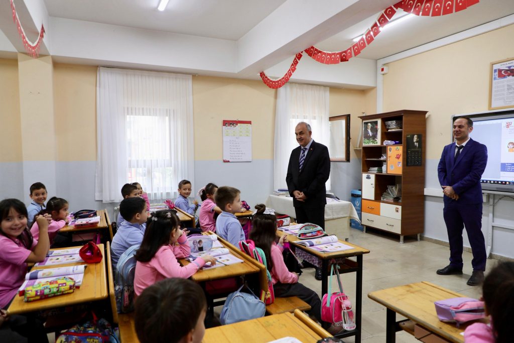 Vali Erol, Güzelordu Meliha-Lütfü Türkmen İlkokulu’nu Ziyaret Etti IMG 20241014 WA0086