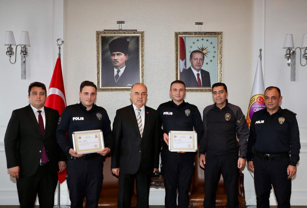Vali Erol, Başarılı Polisleri Ödüllendirdi IMG 20241015 WA0015