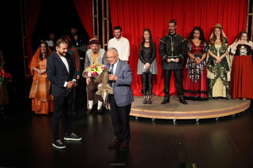 OBBKT, YENİ SEZONA “İSTANBUL EFENDİ” İLE MERHABA DEDİ OB1