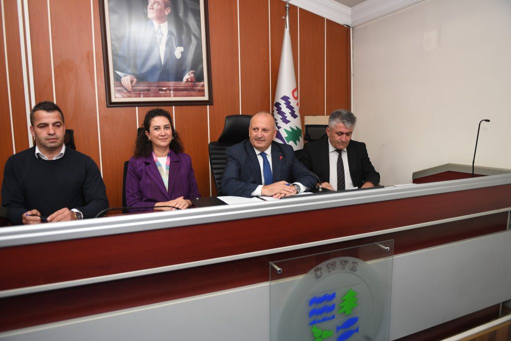 ÜNYE BELEDİYESİ 2025 YILI BÜTÇESİ ONAYLANDI U3