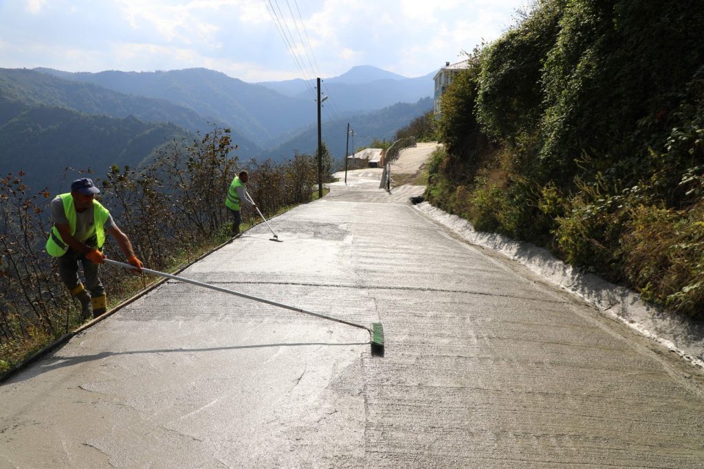 ALTINORDU’NUN EN UZAK MAHALLESİNE ÖMÜRLÜK YOL WhatsApp Image 2024 10 08 at 13.35.09
