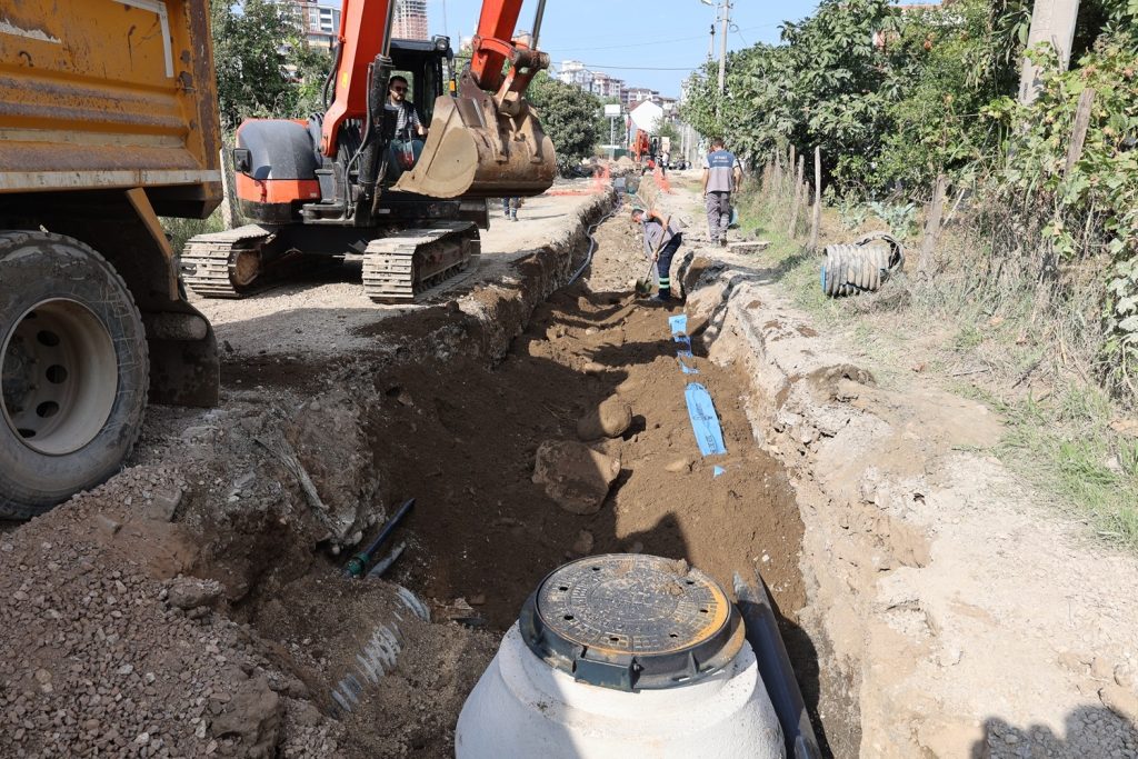 Büyükşehir’den Kurtulmuş Mahallesi’nde Altyapı Çalışması WhatsApp Image 2024 10 15 at 14.15.43 2