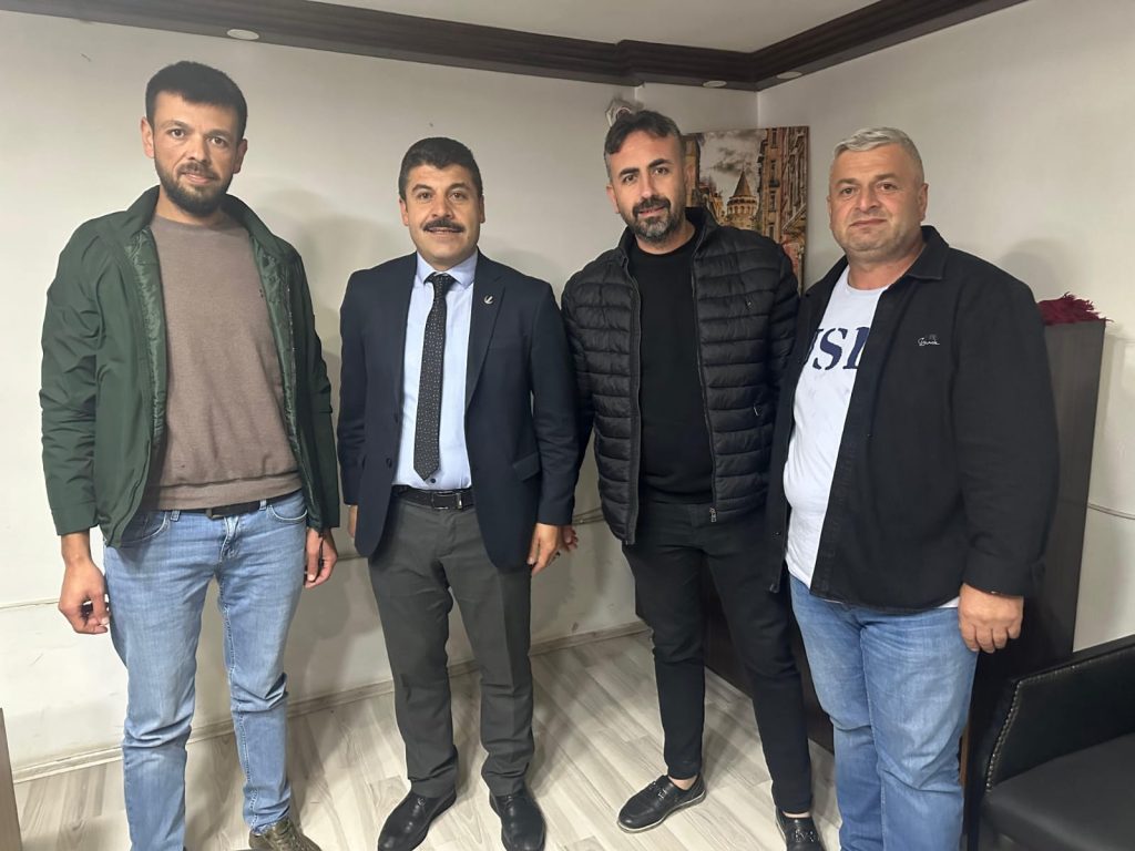 Yeniden Refah Partisi Ünye İlçe Başkanı Mehmet Üstündağ: "Esnafımızın Yanında Olmaya Devam Edeceğiz, Modern Sanayi Sözü Artık Tutulmalı" WhatsApp Image 2024 10 18 at 18.13.36