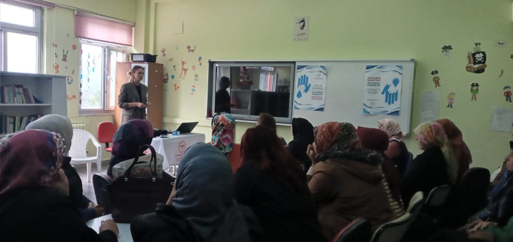 Ünye’de Meme Kanseri Farkındalık Ayı: Erken Teşhis ve Sağlık Eğitimi WhatsApp Image 2024 10 25 at 14.31.37 1