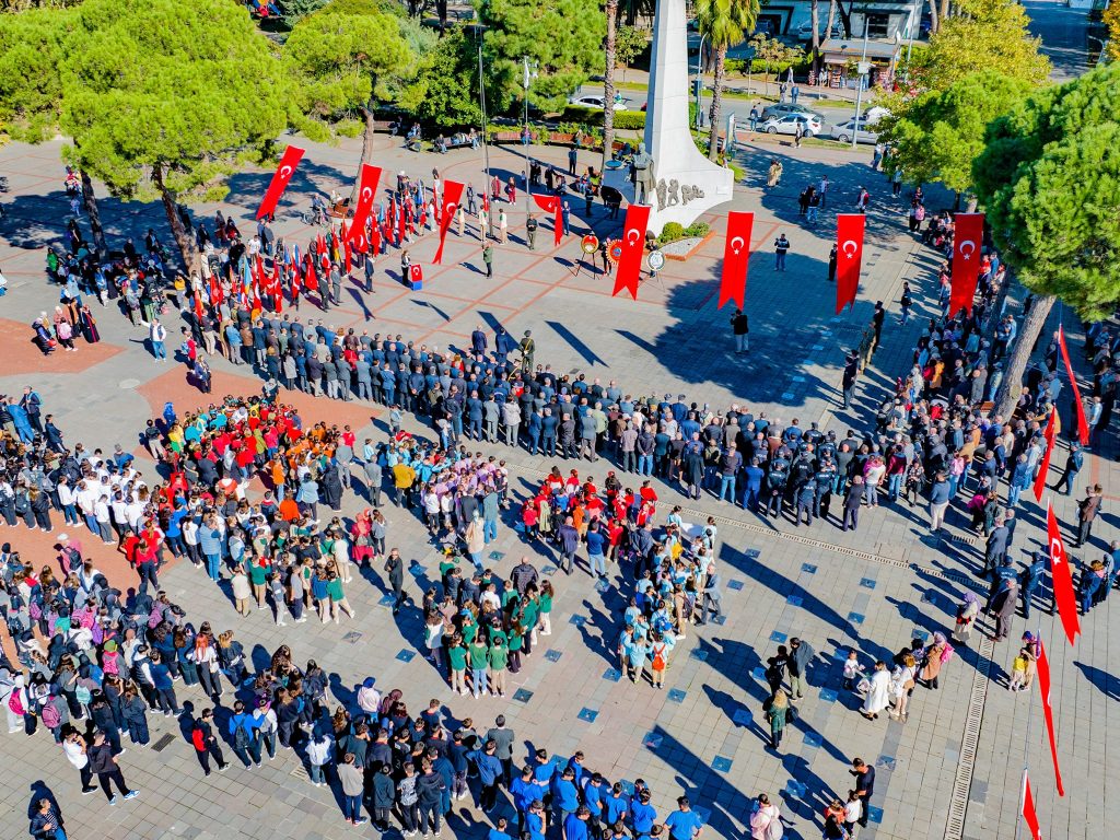 ÜNYE’DE CUMHURİYET BAYRAMI KUTLAMALARI BAŞLADI c3 1