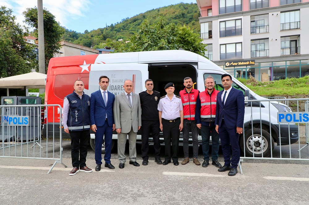 Vali Erol, Düzensiz Göçmenlere Yönelik Hizmetleri Denetledi d