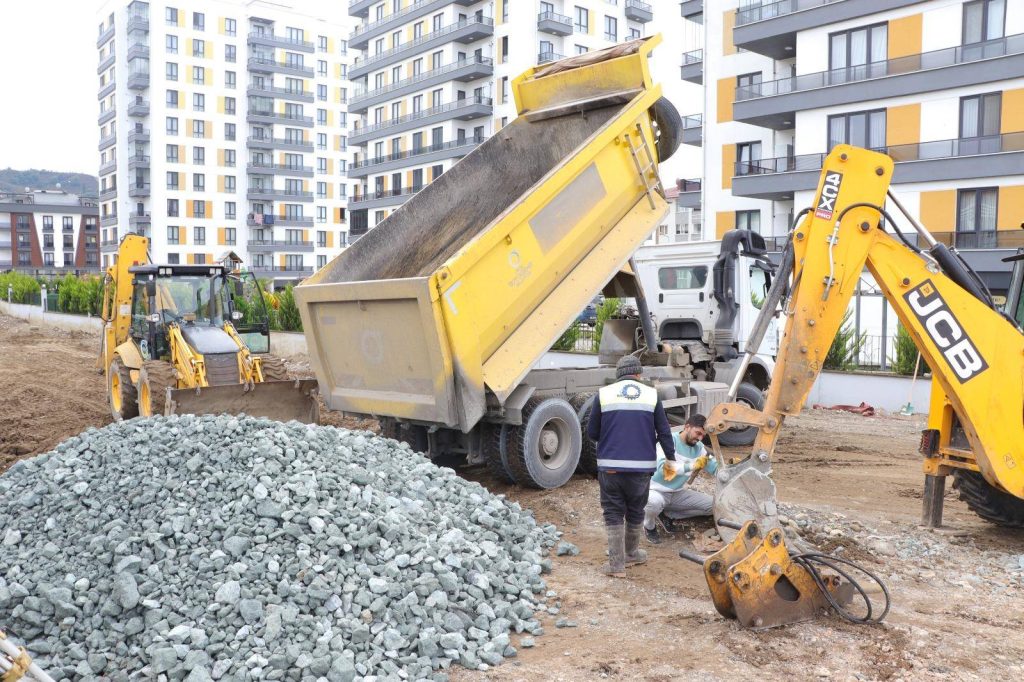ORDU ŞEHİR HASTANESİNİN YOLUNU BÜYÜKŞEHİR YAPIYOR s1 2