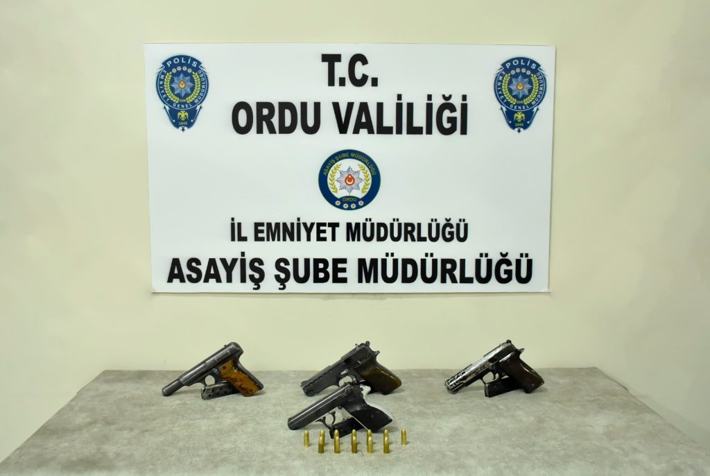 Ordu'da Silahlı Yaralama ve Mala Zarar Verme Olayında 4 Şüpheli Yakalandı t 1