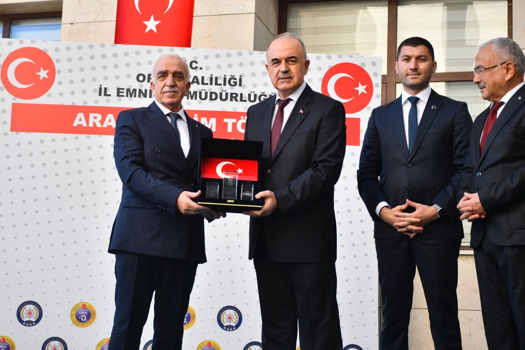 BAŞKAN TAVLI, “YENİ ARAÇLAR EMNİYET TEŞKİLATIMIZA HAYIRLI OLSUN” ta5