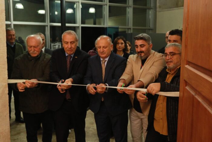 Ünye Belediyesi tarafından düzenlenen Sanat ve Antika Sergisi beğeni topladı.