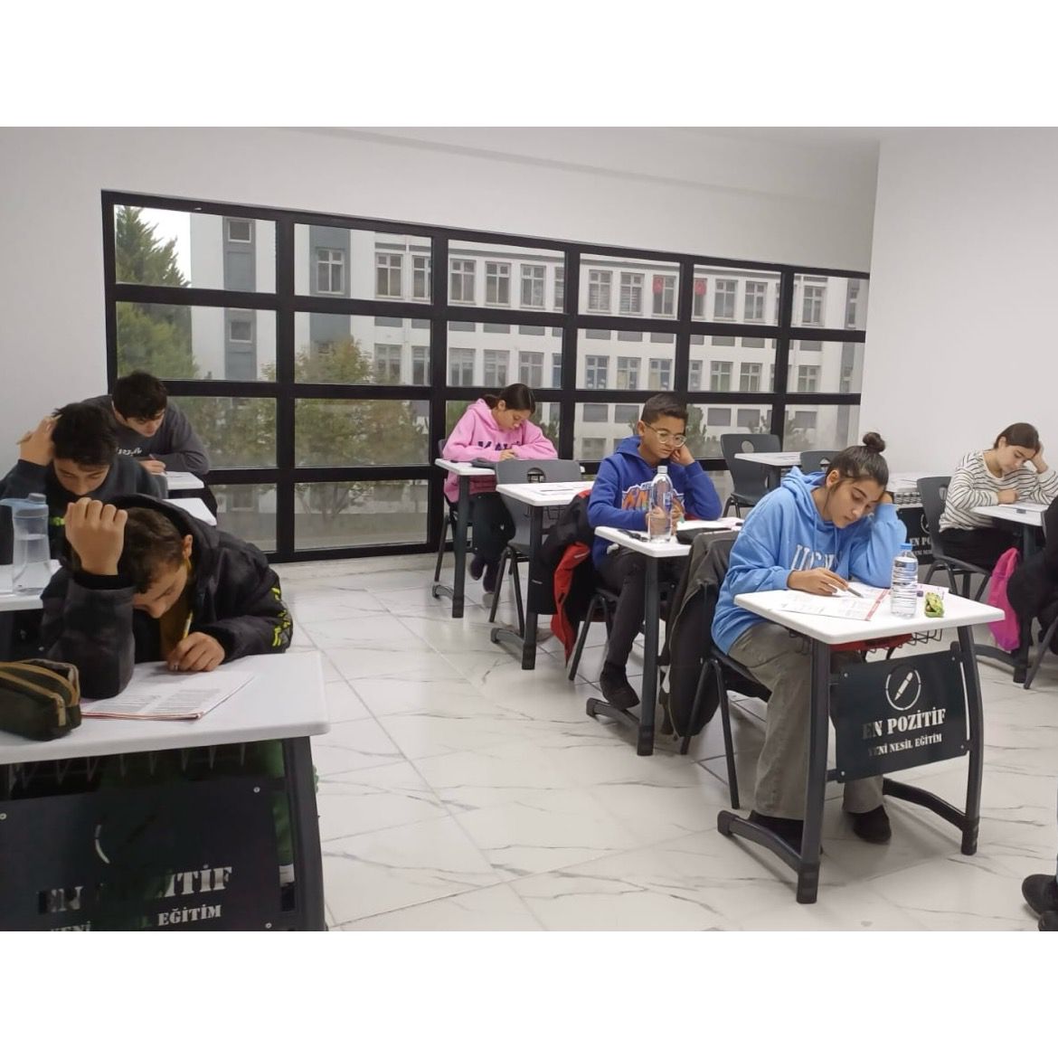En Pozitif Yeni Nesil Eğitim Kursu, öğrencilerin sınav hazırlıklarını desteklemek