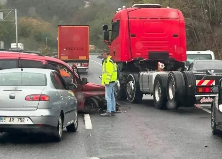 Ordu'da Nefise Akçay Tüneli Çıkışında İki Otomobil Çarpıştı: 1 Yaralı WhatsApp Image 2024 11 06 at 16.03.27