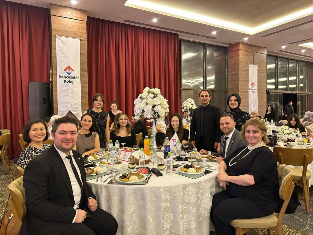 Bahçeşehir Koleji Ünye Kampüsü’nde Öğretmenler Günü Coşkuyla Kutlandı WhatsApp Image 2024 11 28 at 16.09.44