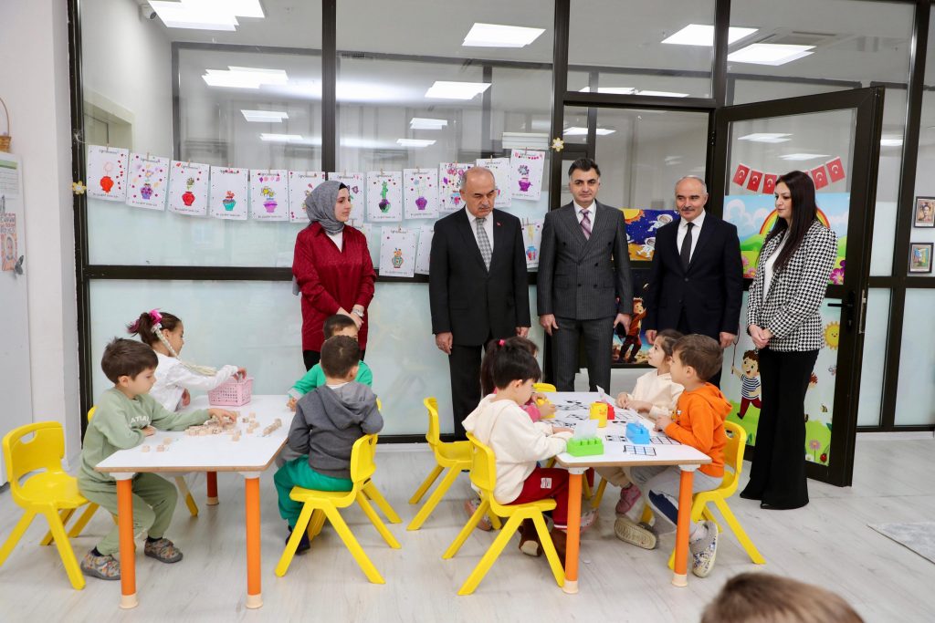 Vali Erol, Eğitim Yatırımlarını İnceledi e 1