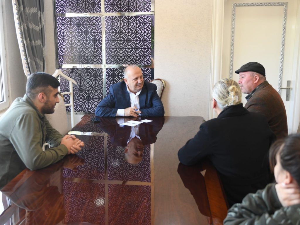 BAŞKAN TAVLI, “HALKIMIZLA İÇ İÇE BİR HİZMET ANLAYIŞIYLA ÇALIŞIYORUZ” hu2