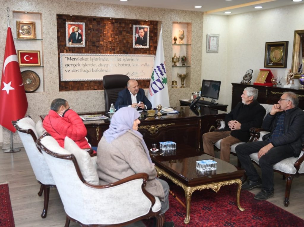 BAŞKAN TAVLI, “HALKIMIZLA İÇ İÇE BİR HİZMET ANLAYIŞIYLA ÇALIŞIYORUZ” hu3