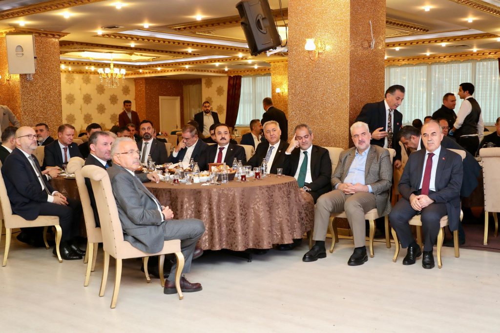 İstanbul’da Yaşayan Ordulu İş İnsanlarına Ordu’daki Yatırım İmkanları Anlatıldı v1