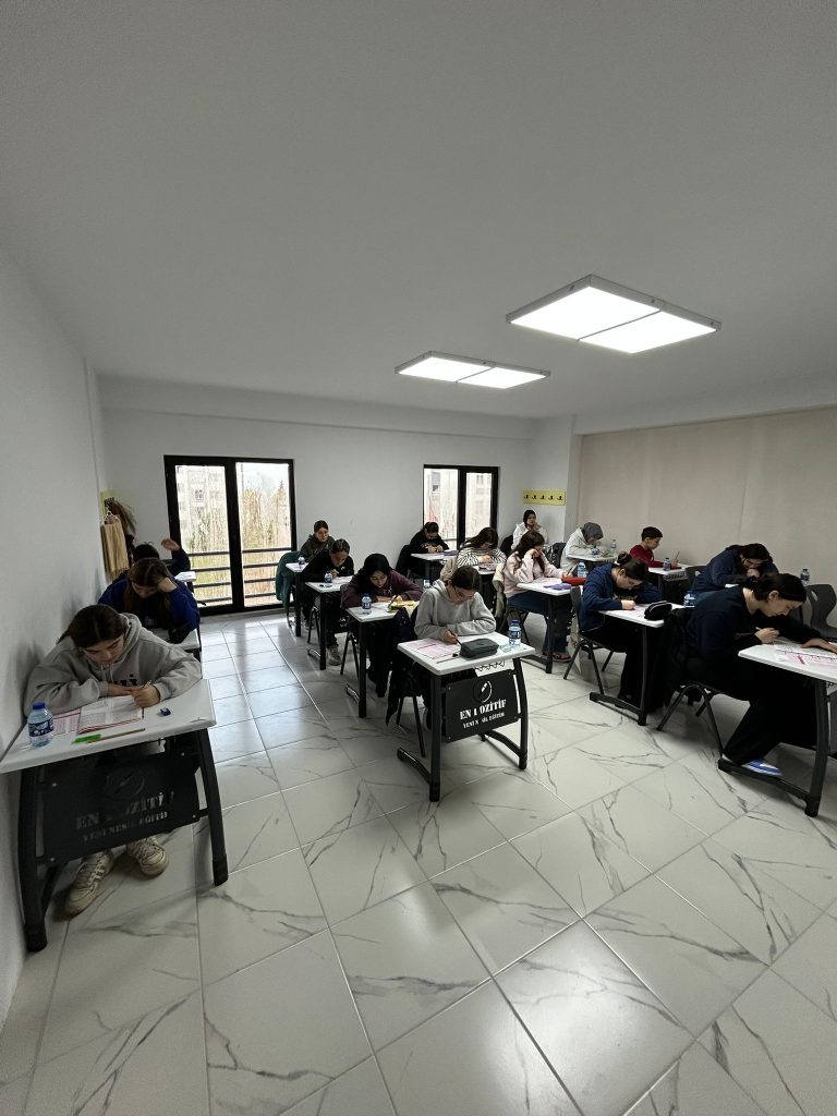 “EN”lerin Buluştuğu Büyük Deneme Sınavı Gerçekleşti WhatsApp Image 2024 12 01 at 16.20.32