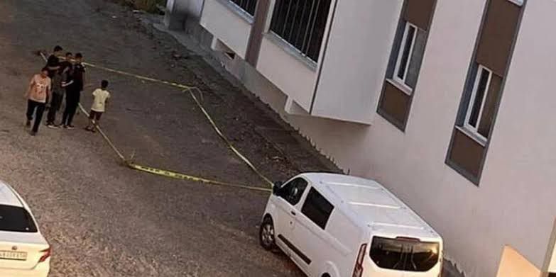 Ünye'de 4 Yaşındaki Çocuk Balkondan Düşerek Yaralandı WhatsApp Image 2024 12 10 at 14.47.58