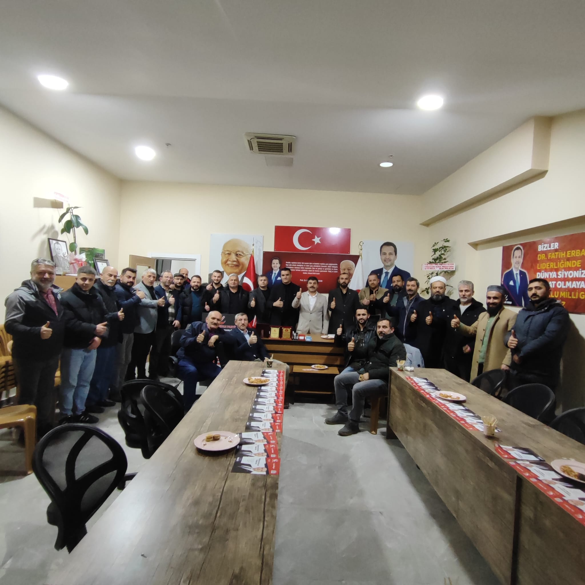 Yeniden Refah Partisi Ünye Teşkilatı Başarısını Kutladı WhatsApp Image 2024 12 10 at 20.38.58