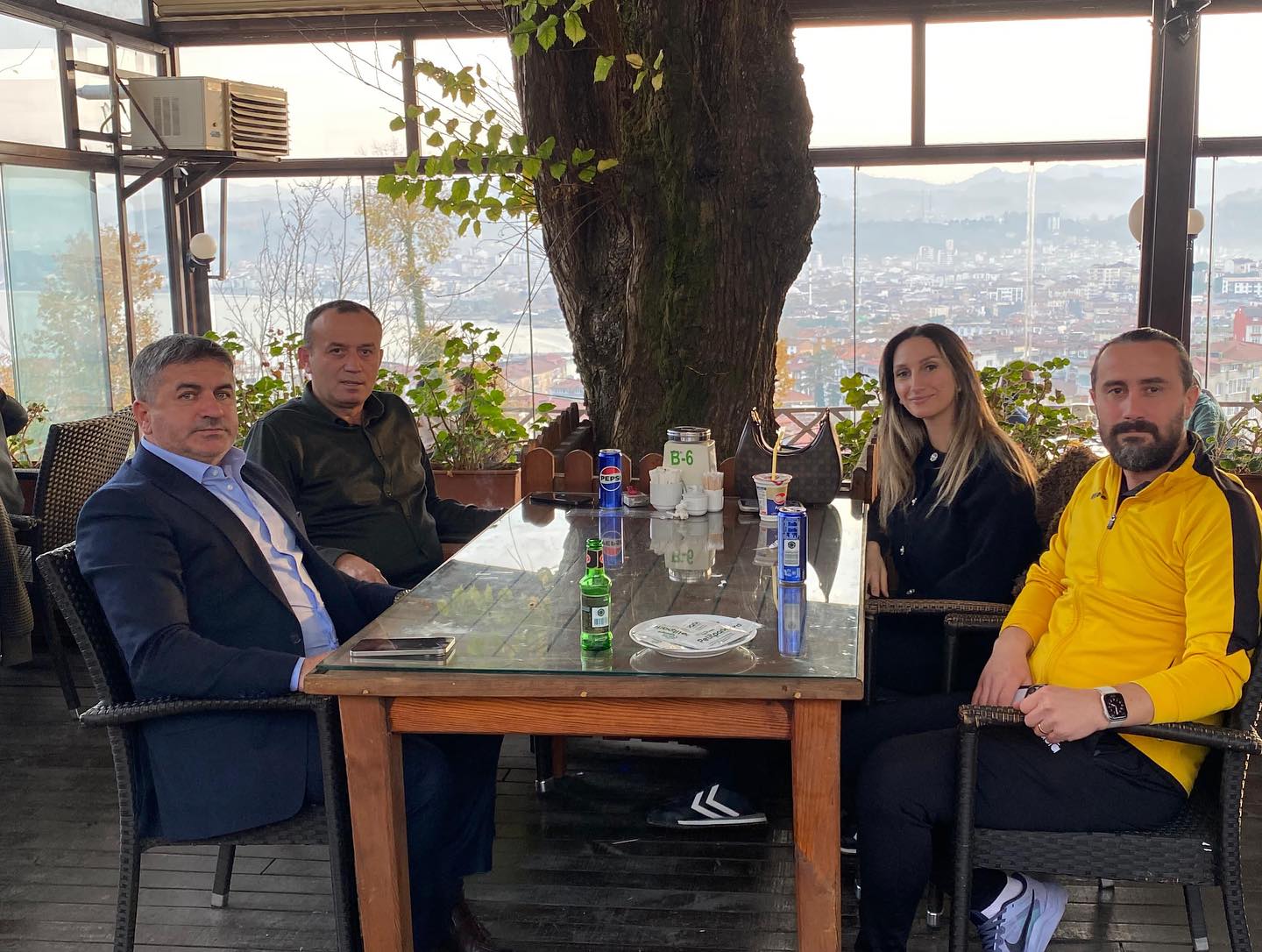 Ünye 1957 Spor, Rize İl Özel İdare Spor Zaferini Pelit Park’ta Kutladı s2