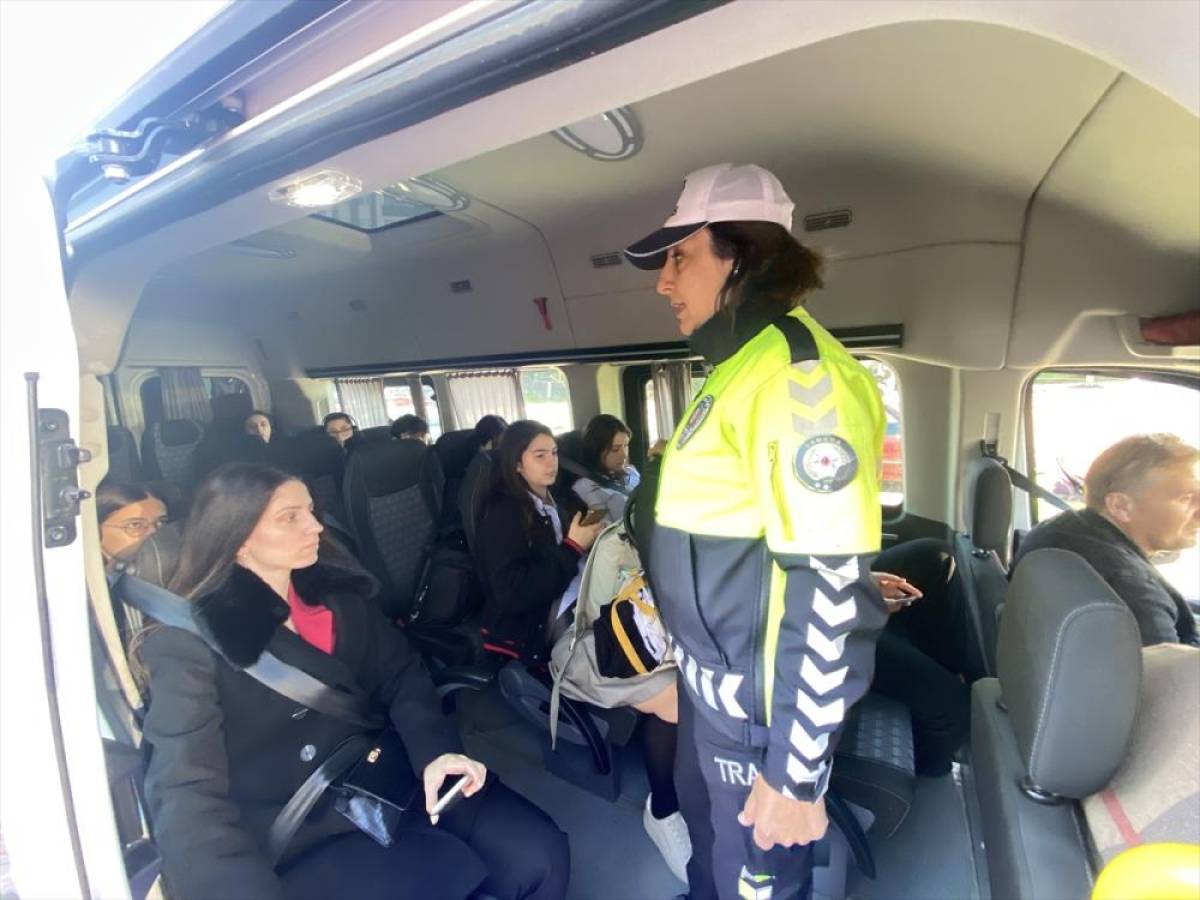 Ünye’de Okul Servis Araçları ve Sürücüleri Denetlendi se