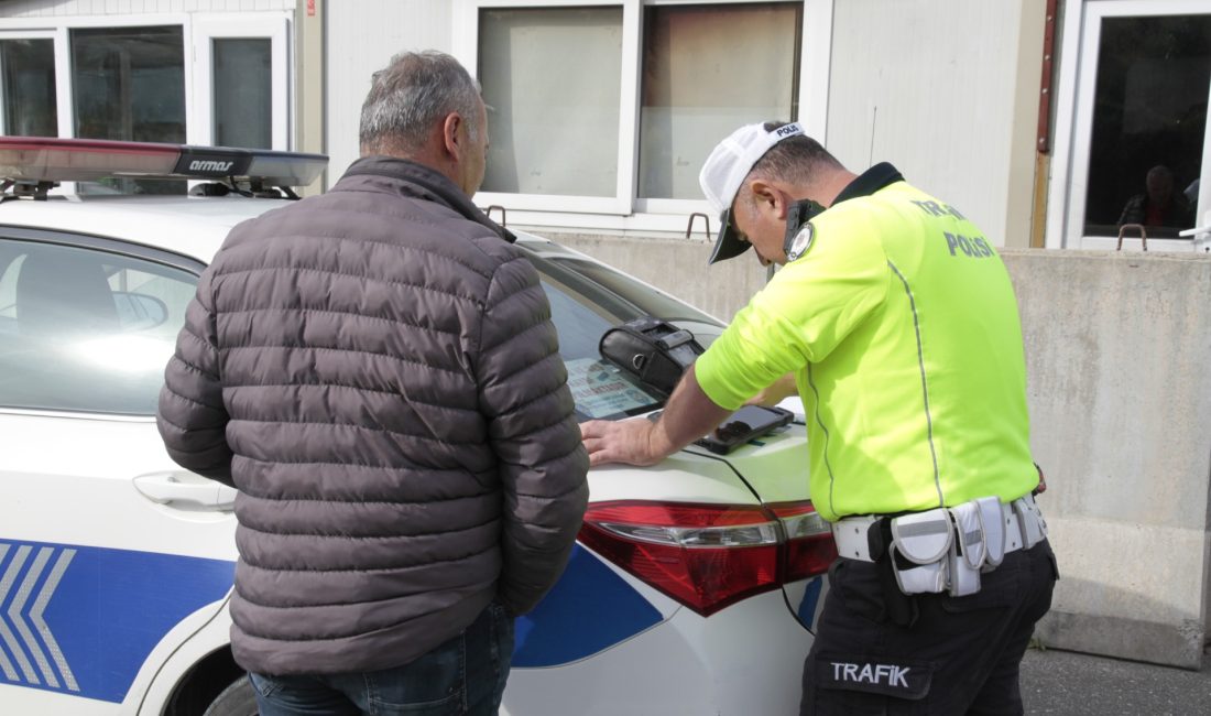 Ordu'da Trafik Denetimleri: 45 Yaralamalı Kaza, Binlerce İhlal ve Sürücüye