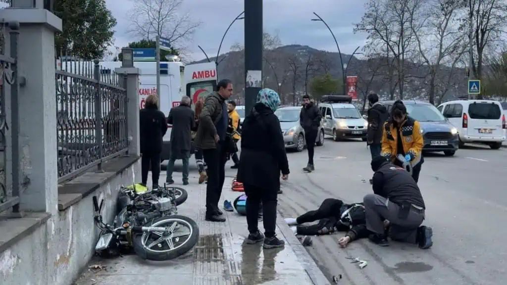 Trafik Kazası: Motosiklet Sürücüsü Yaralandı unye gundem trafik