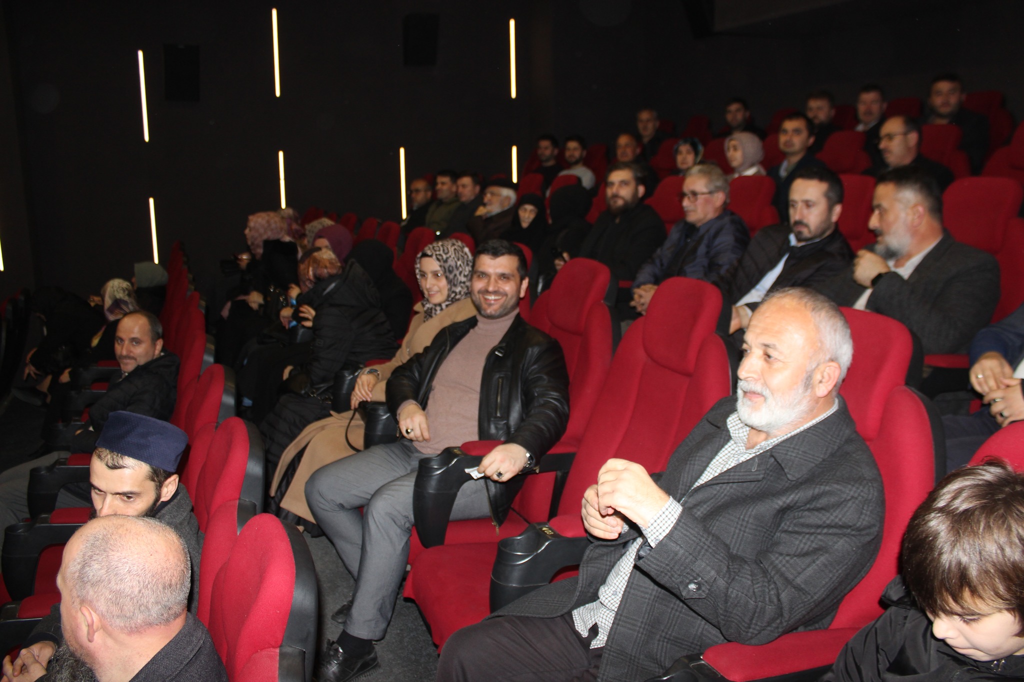 Ünye’de “Hep 33 Yaşında” Belgeseline Yoğun İlgi unye gundem2 16