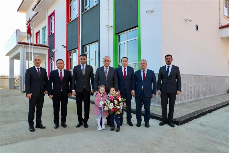 Vali Erol, Ünye İlçemizdeki Eğitim Yatırımlarını İnceledi v2
