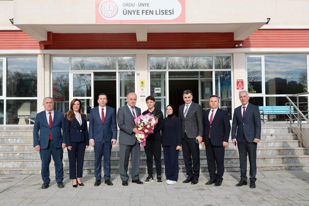 Vali Erol, Ünye İlçemizdeki Eğitim Yatırımlarını İnceledi v5