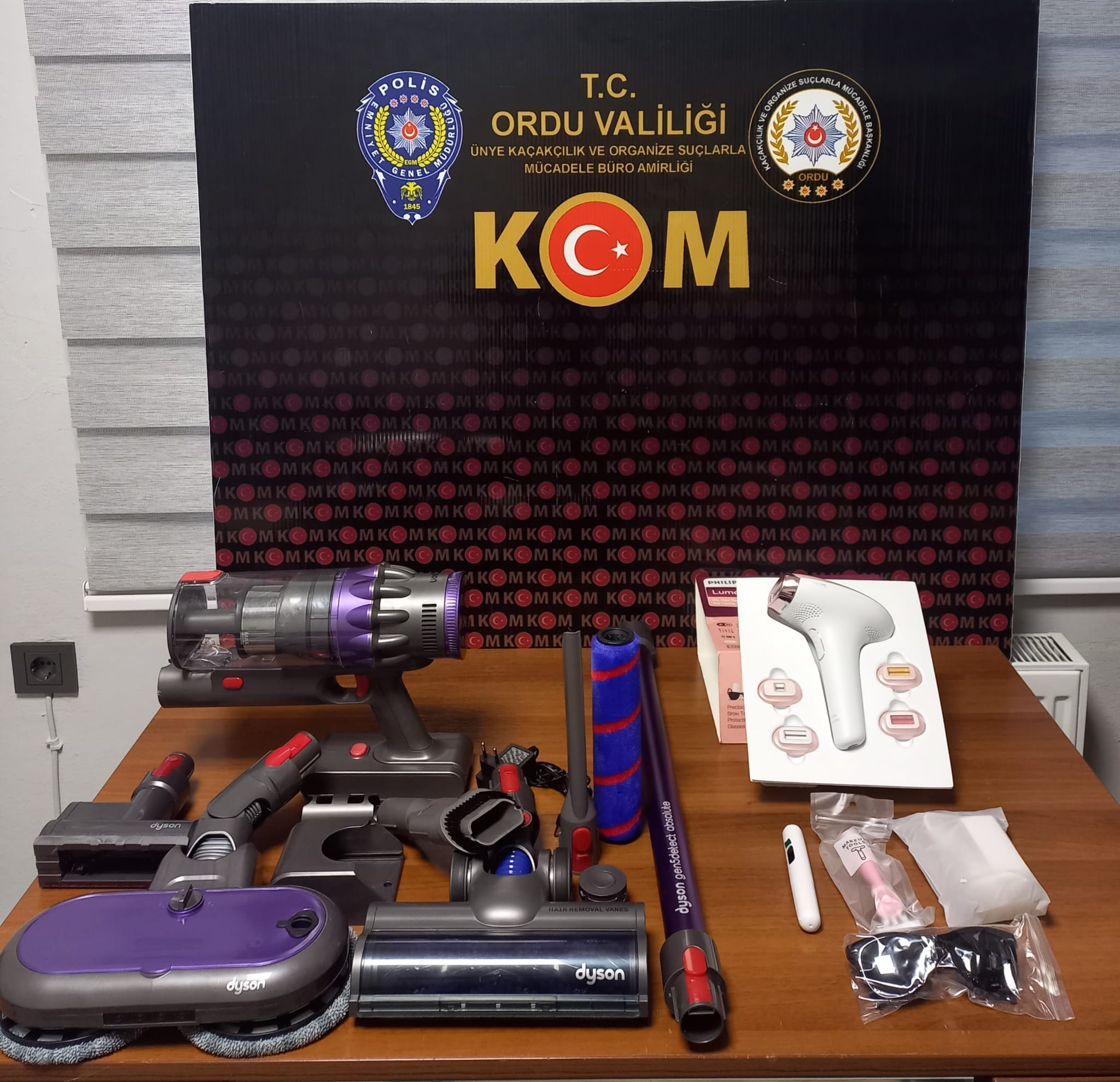 KOM 1 3
