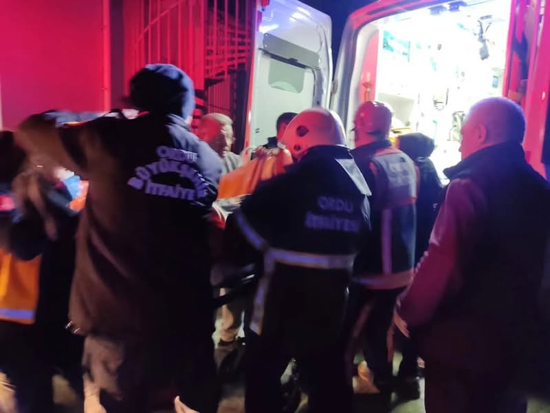 Altınordu’da Sağlık Ekiplerini Harekete Geçiren Olay ORDU INTIHAR