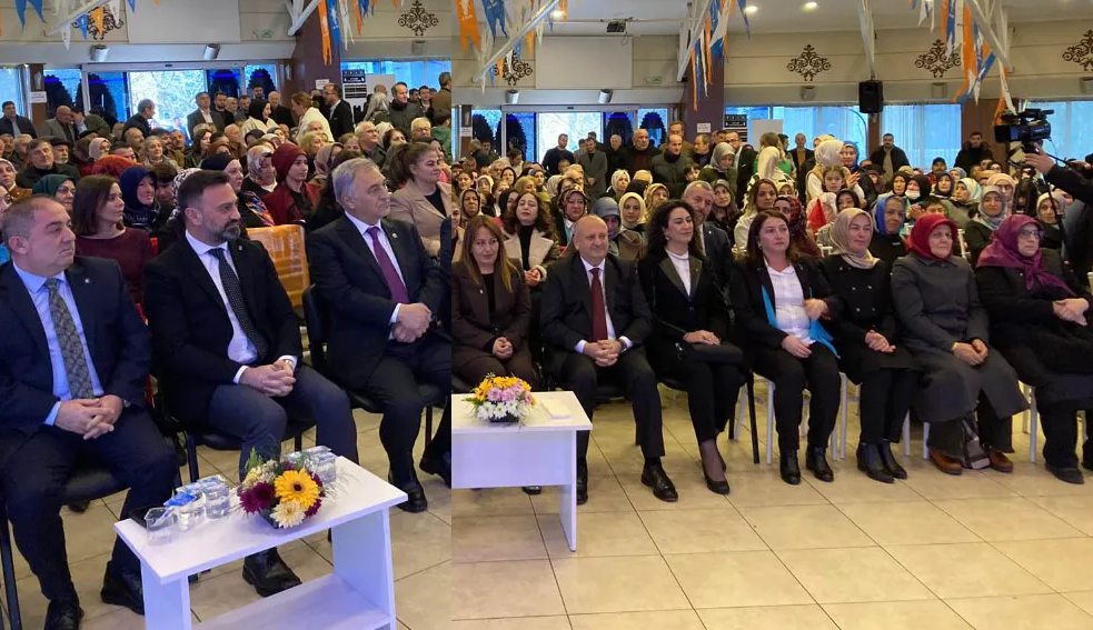 AK Parti Ünye Kadın Kolları’nda Bayrak Değişimi: Yeni Dönem Başlıyor! ak parti