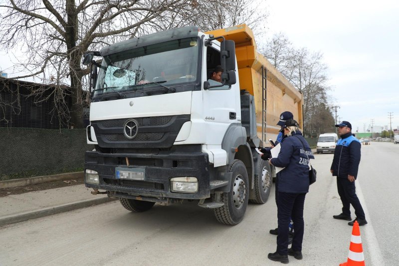 BÜYÜKŞEHİR’DEN ŞEHİR MERKEZİNDE ‘AĞIR TONAJLI ARAÇLARA ’ DENETİM