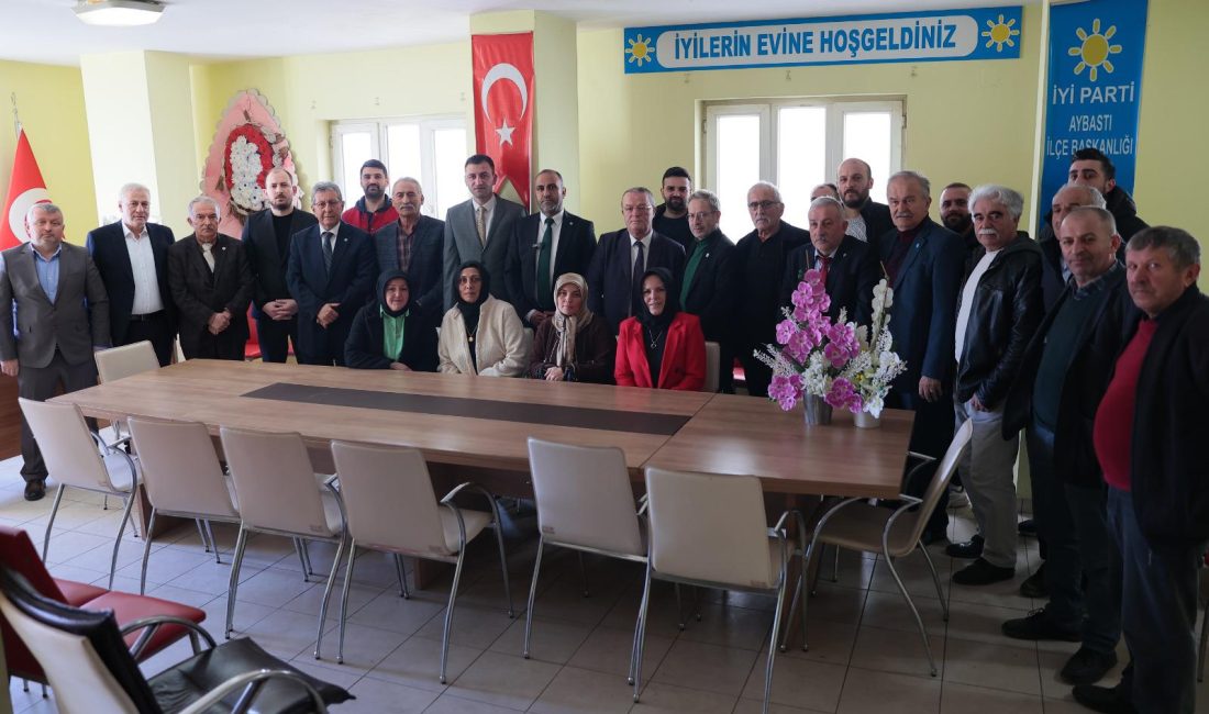 “AYBASTI GÖÇE ZORLANIYOR!”

“SOSYAL MEDYA BELEDİYECİLİĞİNİ BIRAKIN,
SORUNLARA ÇÖZÜM BULUN”