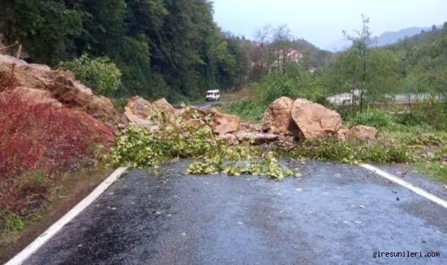 Giresun Yağlıdere’de Heyelan! Yazlık Köyü Yolu Ulaşıma Kapandı giresun da heyelan o yol ulasima kapandi 6225