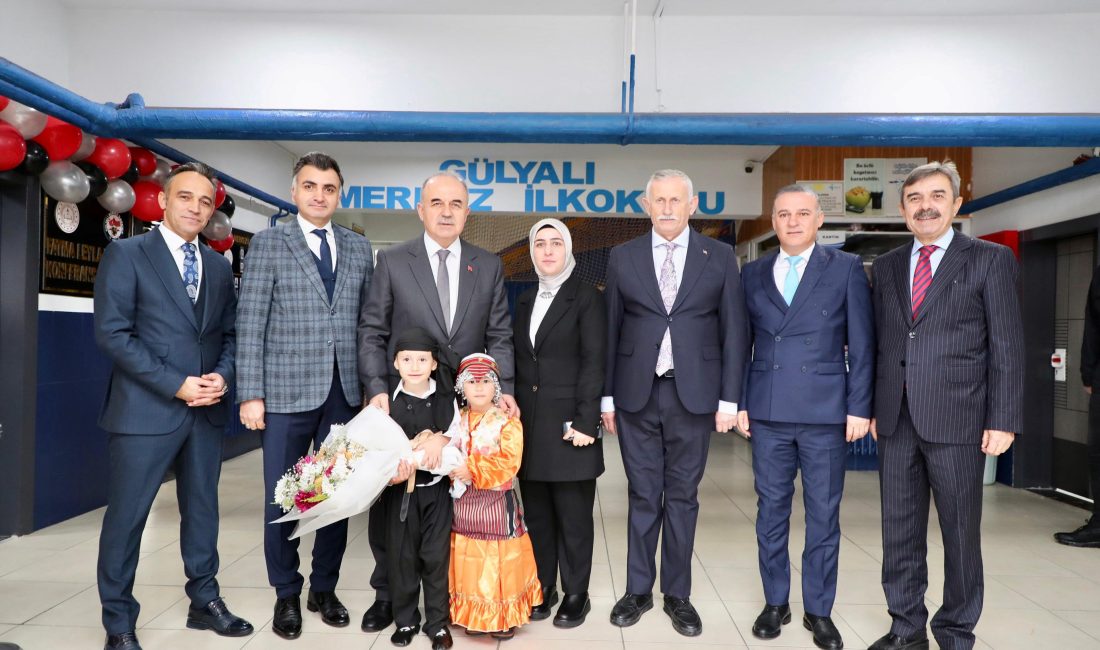 Eğitime Hayırsever Desteği Sürüyor