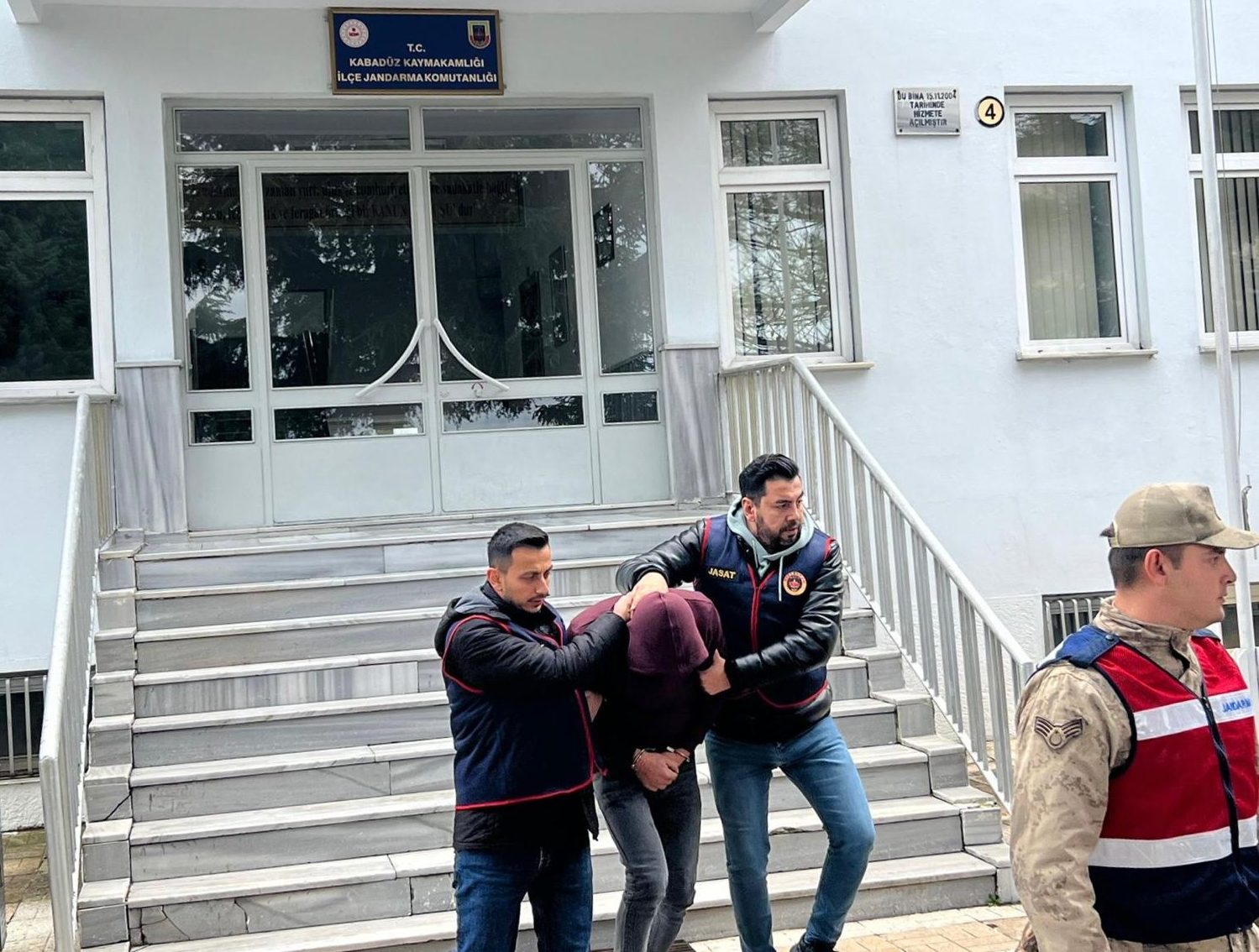 Ordu’da JASAT Operasyonu: Ağır Suçlardan Aranan 5 Kişi Yakalandı jandarma3 2