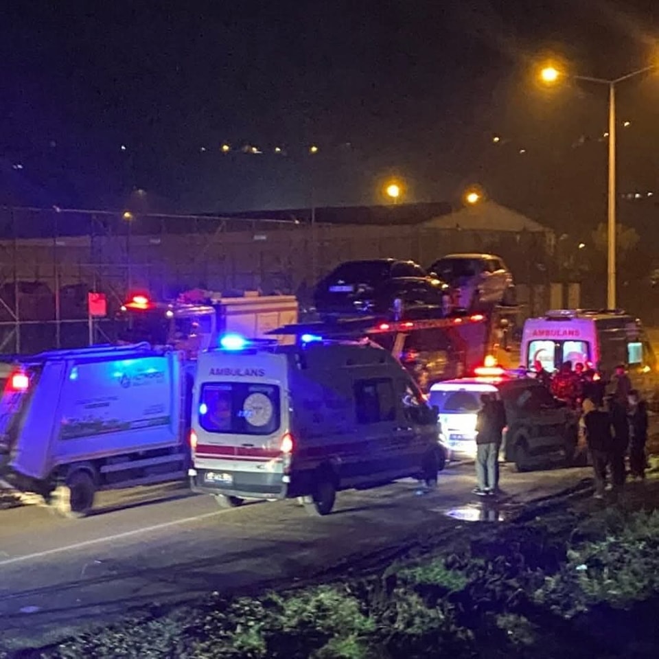 Altınordu'da Tır Otomobile Çarptı ordu kaza