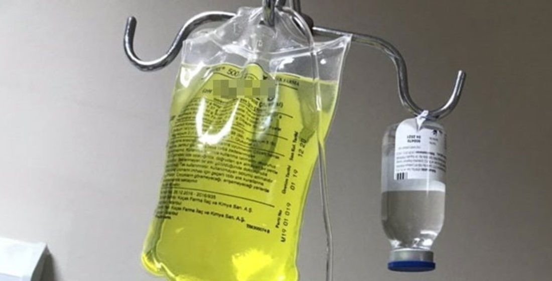 Adana’da, Selinay Yüksekbaş isimli 2 çocuk annesi bir kadın, eczacı