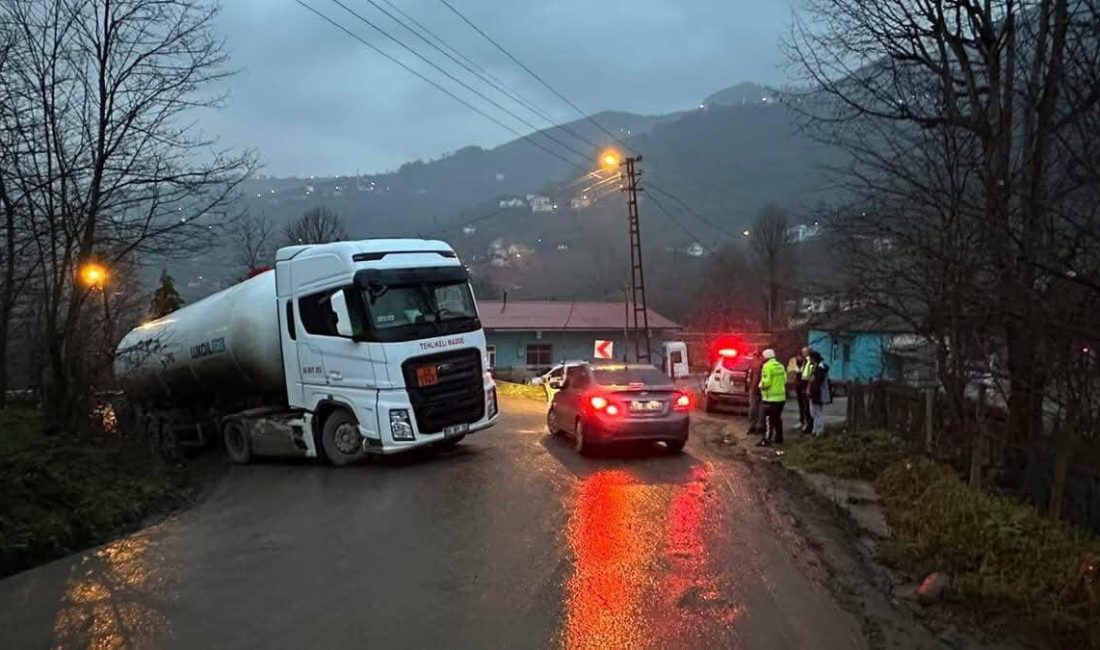 Kabataş İlçesi'nde Tır Kazası