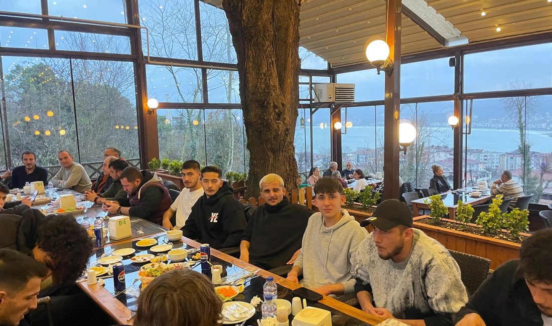 Ünye 1957 Spor'dan Şevki Yiğit ve Cem Üreyener'e Teşekkür