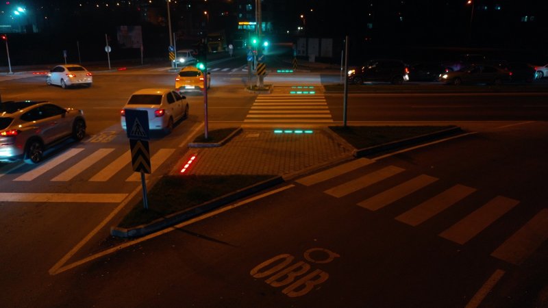 yaya guvenliginde led li sistem devrede 6640