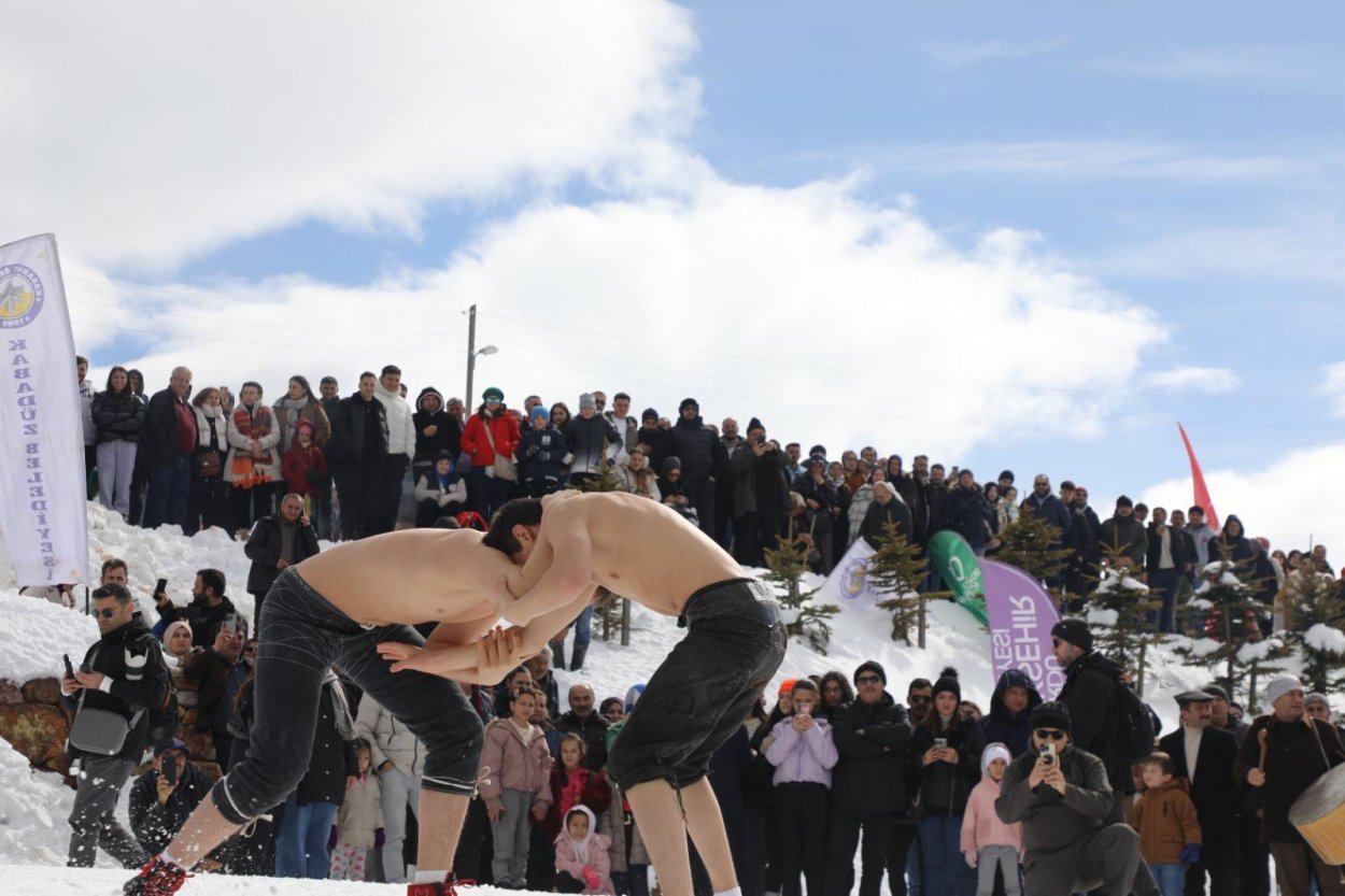 2 bin rakimda renkli festival 3695