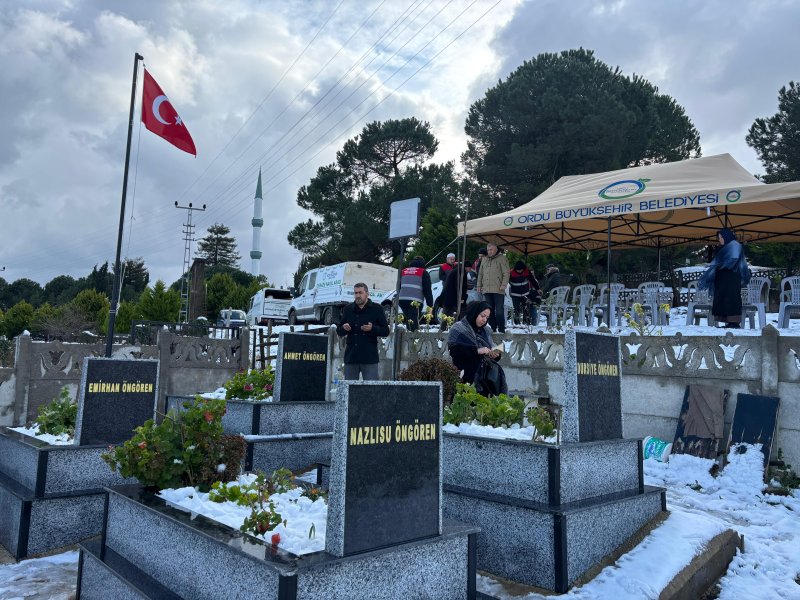 6 subat depreminde vefat eden ordulu vatandaslar kabirleri basinda dualarla anildi 9974