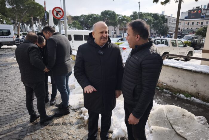 Başkan Tavlı’dan Kar Yağışına İlişkin Açıklama BASKAN TAVLI KARIN BEREKETINI YASADIK 24 700x470 1