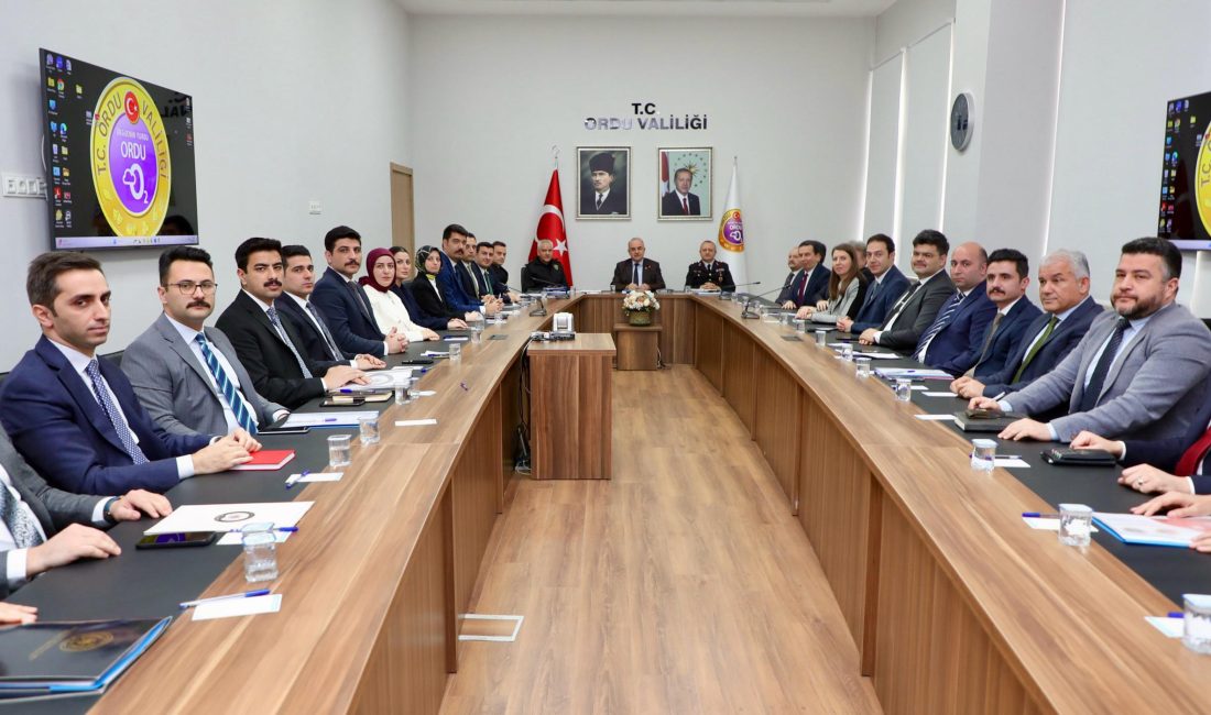 
Vali Erol, “Kaçak Alkol Satışı ve Kullanımı Konusunda Sıkı Denetim