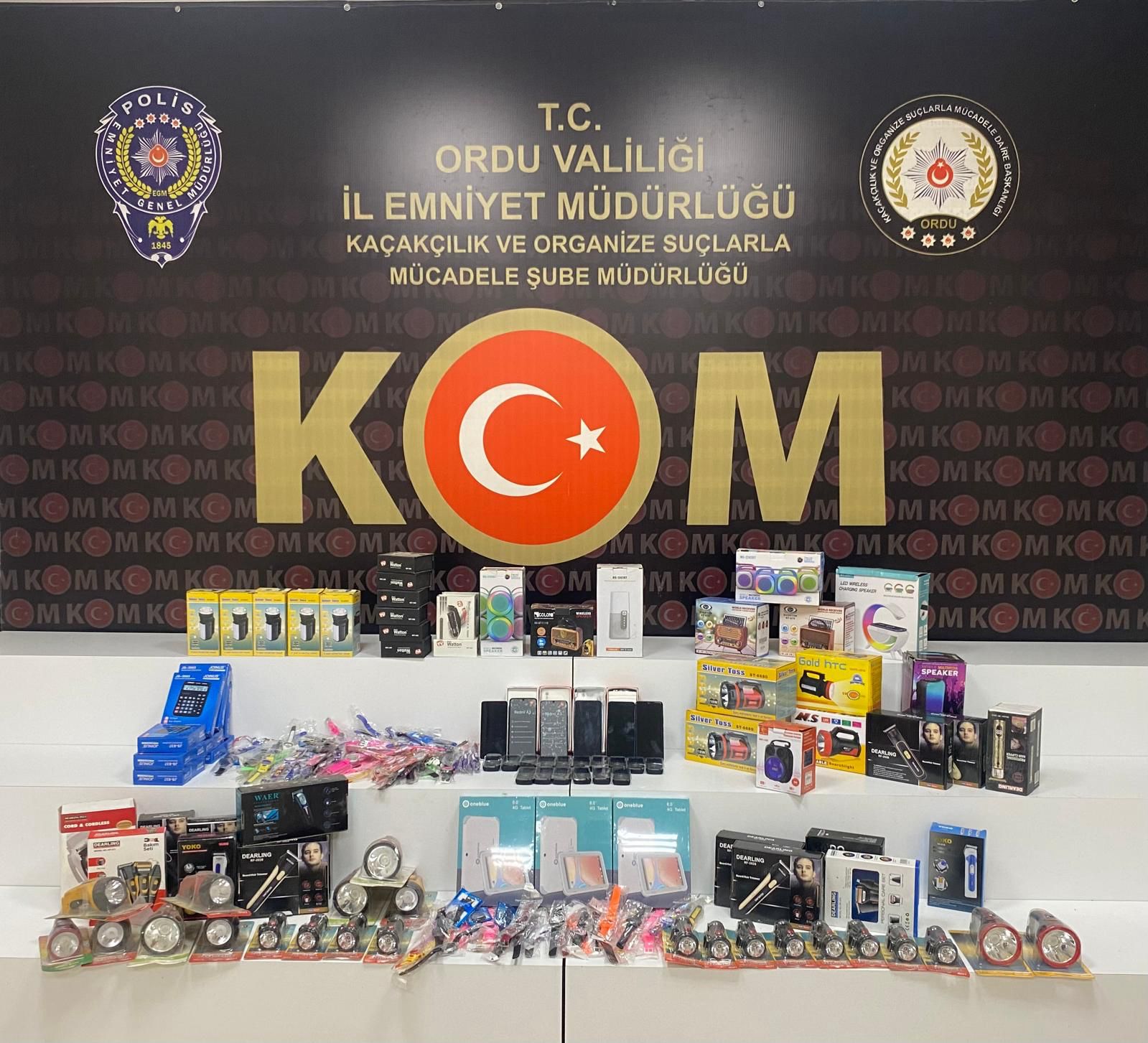 KOM 1 3